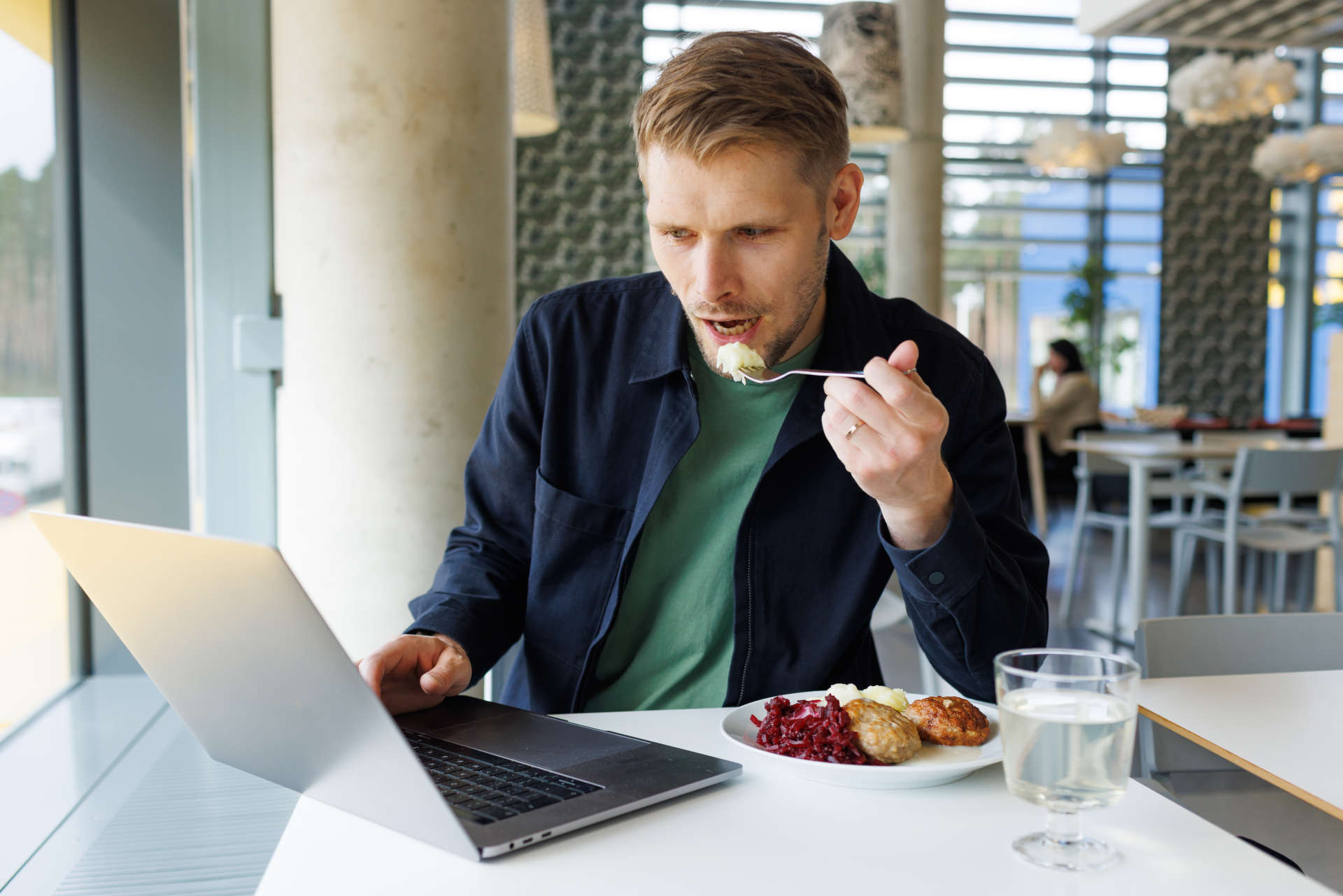 Cos’è una mensa diffusa e quali sono le differenze rispetto ai buoni pasto